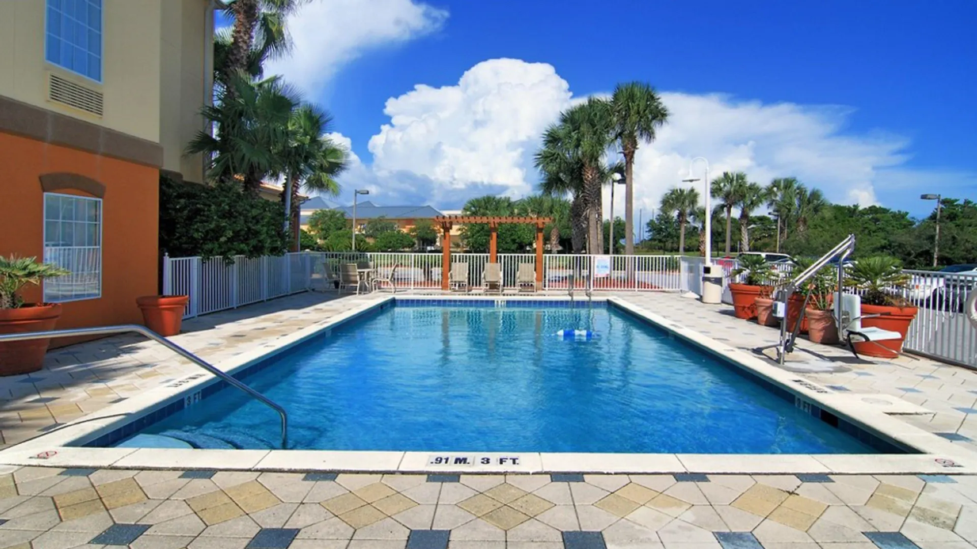 Holiday Inn Express Destin E - Commons Mall Area By Ihg Hotel